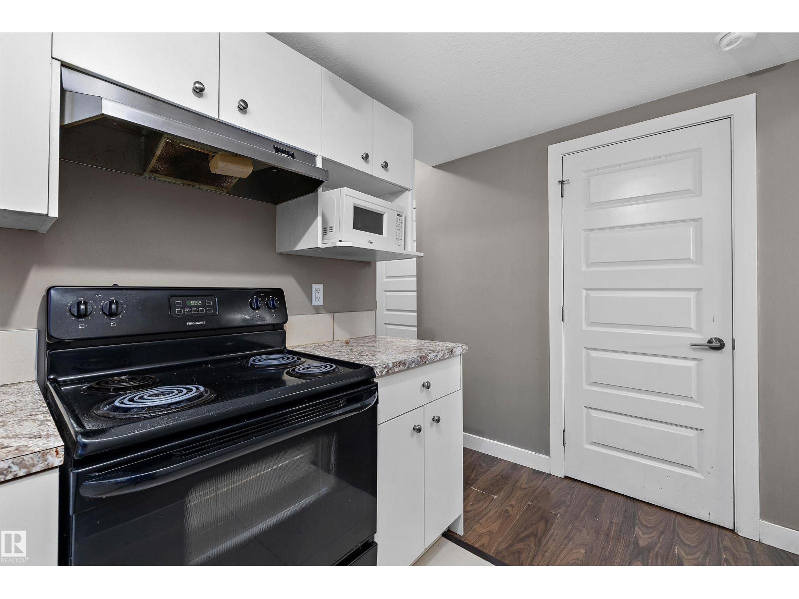10418 155 ST NW, Edmonton — photo 32