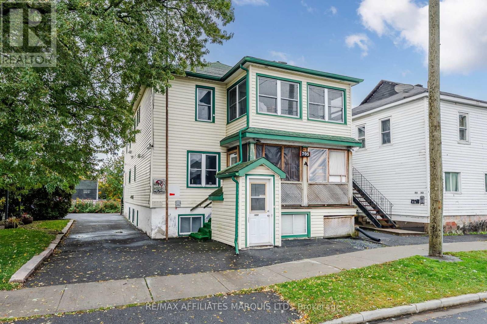 705 WALTON STREET, Cornwall