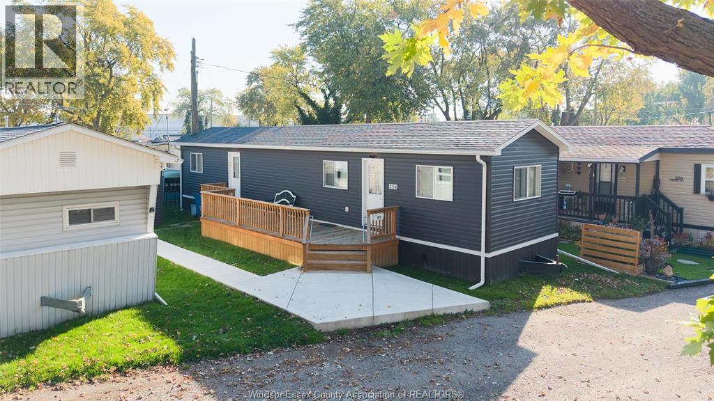 MLS# 26025806: 304 POMPANO Avenue, Windsor, Canada