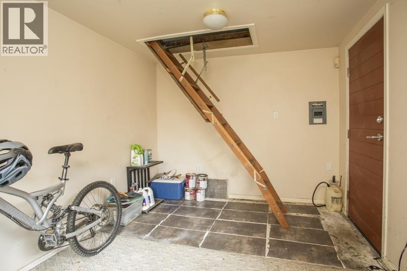 687 Seymour Boulevard, North Vancouver — photo 37