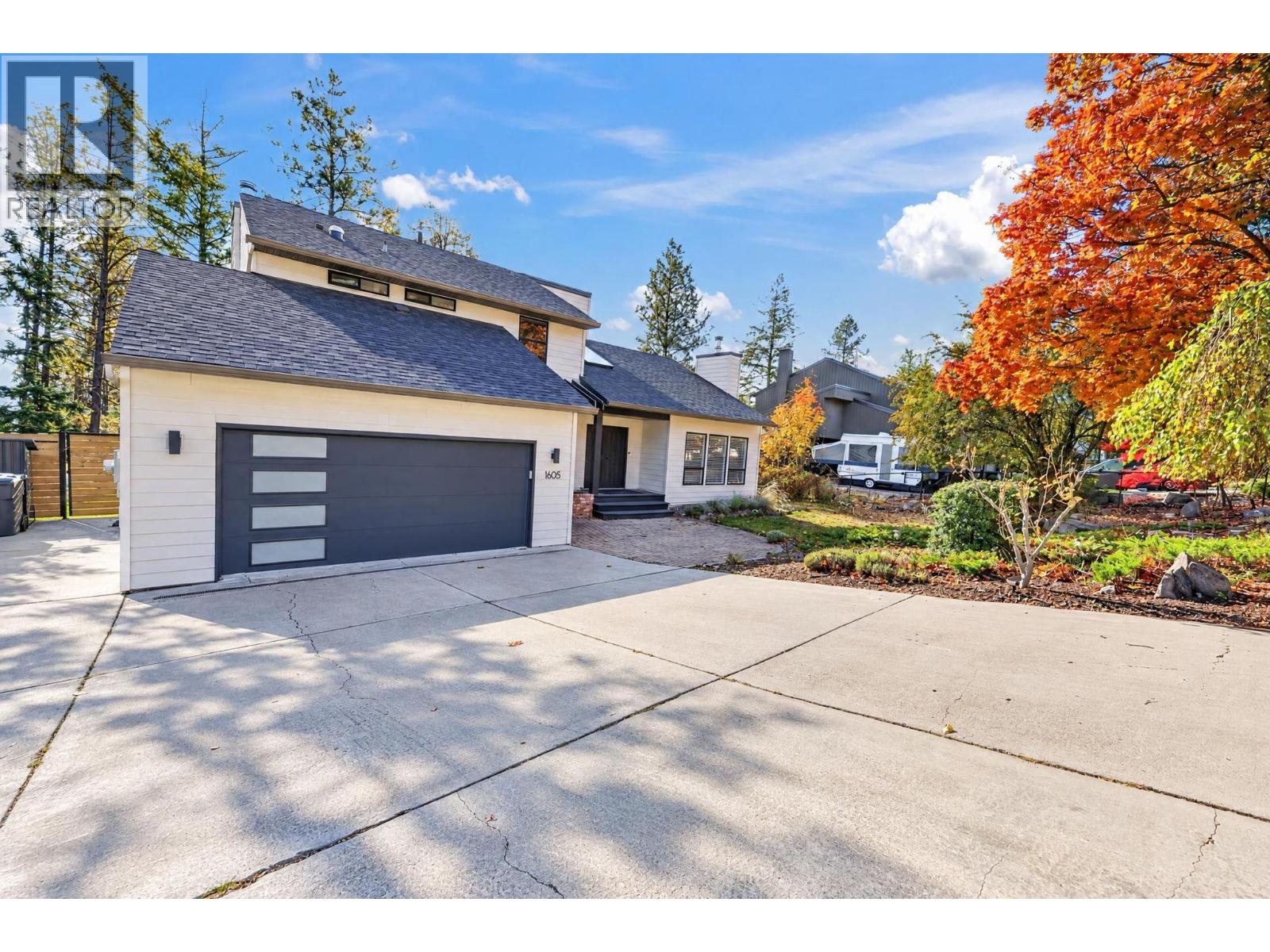  1605 Blackwood Drive, West Kelowna