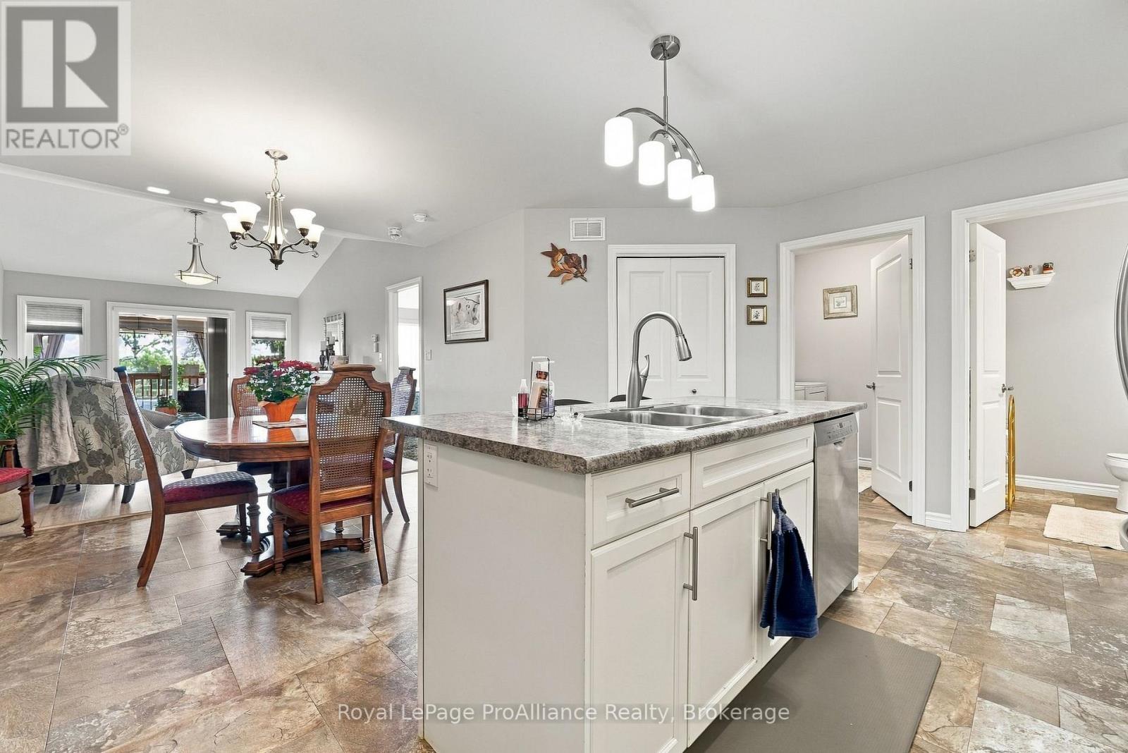 31 COBBLESTONE STREET, Belleville (Belleville Ward) — photo 12