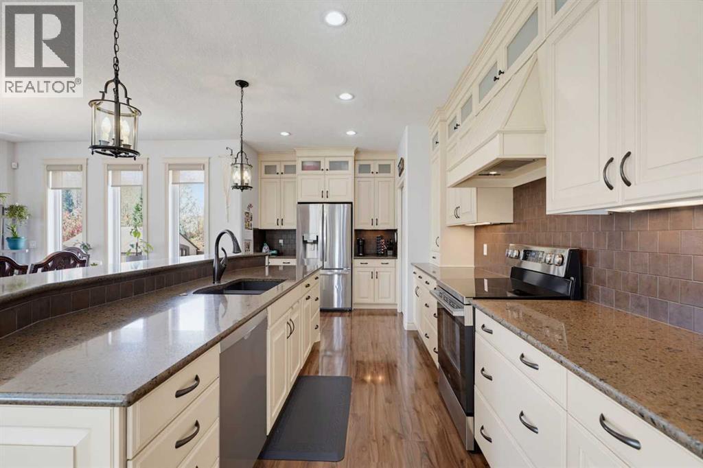 69 Connaught Crescent, photo 15 of 44