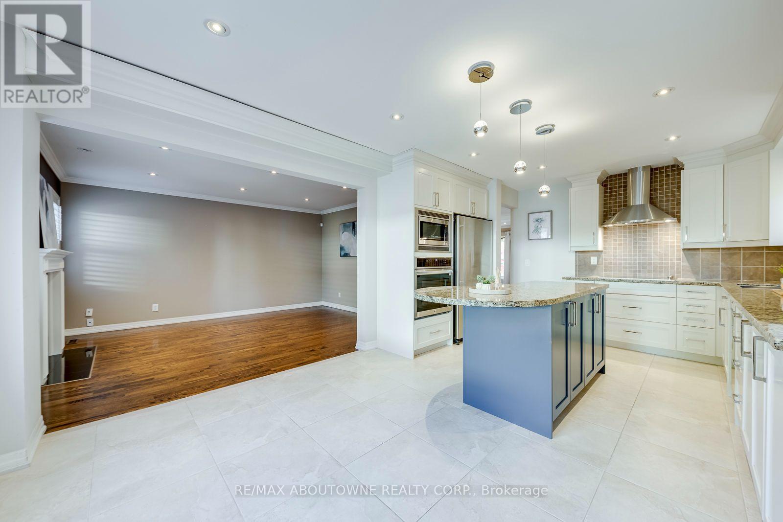 241 Lexington Road, Oakville, ON photo 19