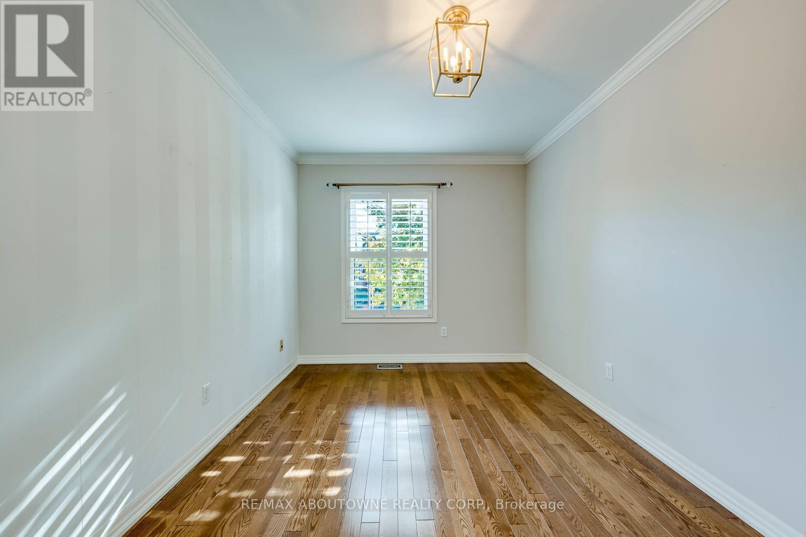 241 Lexington Road, Oakville, ON photo 34