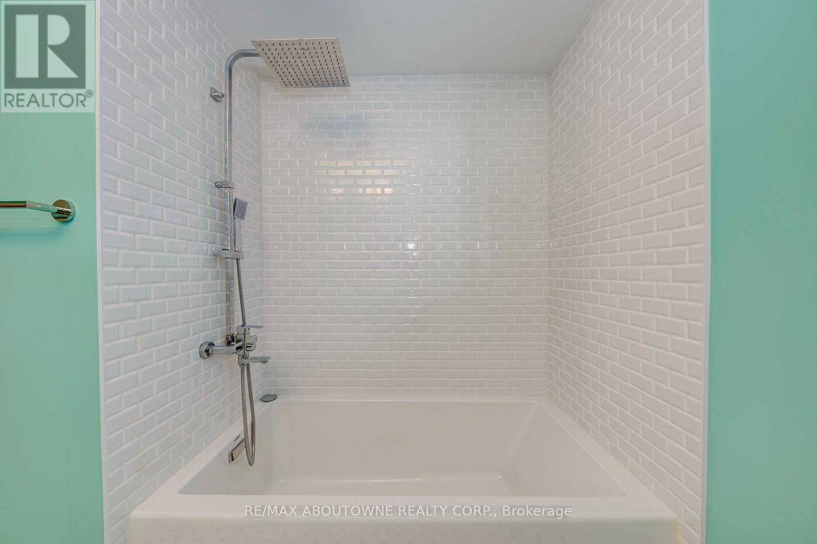 241 Lexington Road, Oakville, ON photo 36
