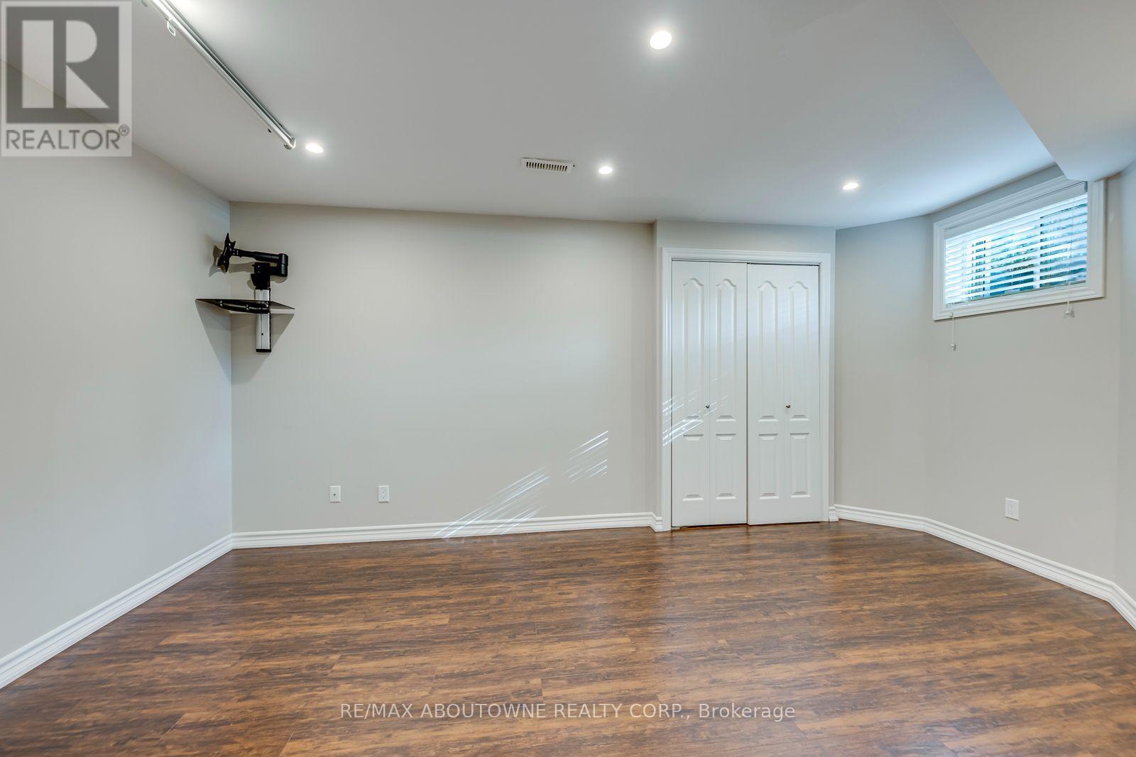 241 Lexington Road, Oakville, ON photo 40