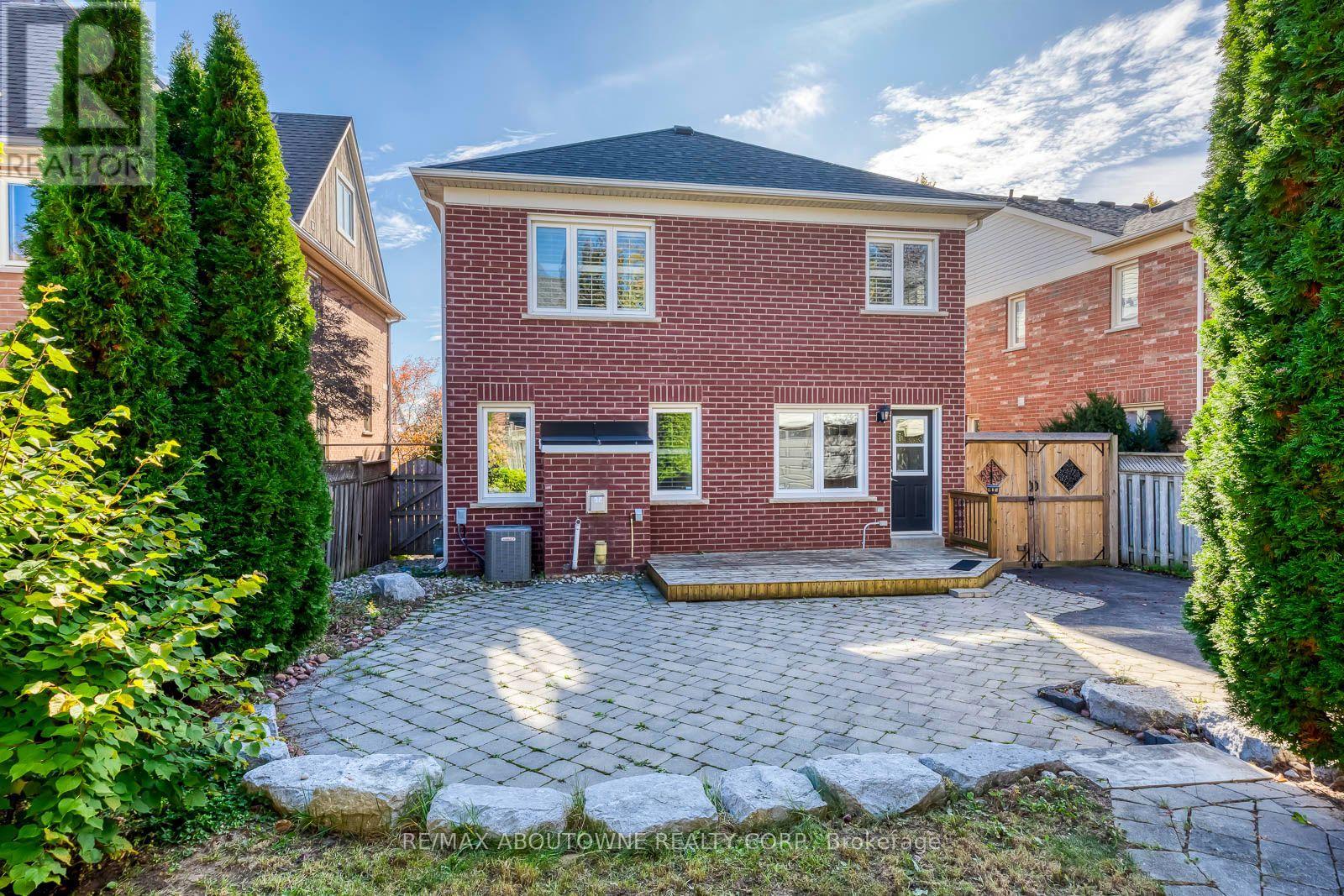 241 Lexington Road, Oakville, ON photo 49