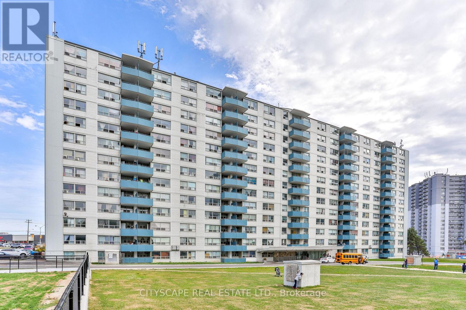 817 - 1440 LAWRENCE AVENUE W, Toronto (Maple Leaf) — photo 2