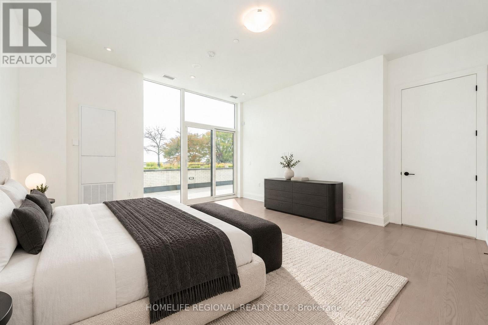 101- 55 Port Street East, Mississauga, ON photo 25