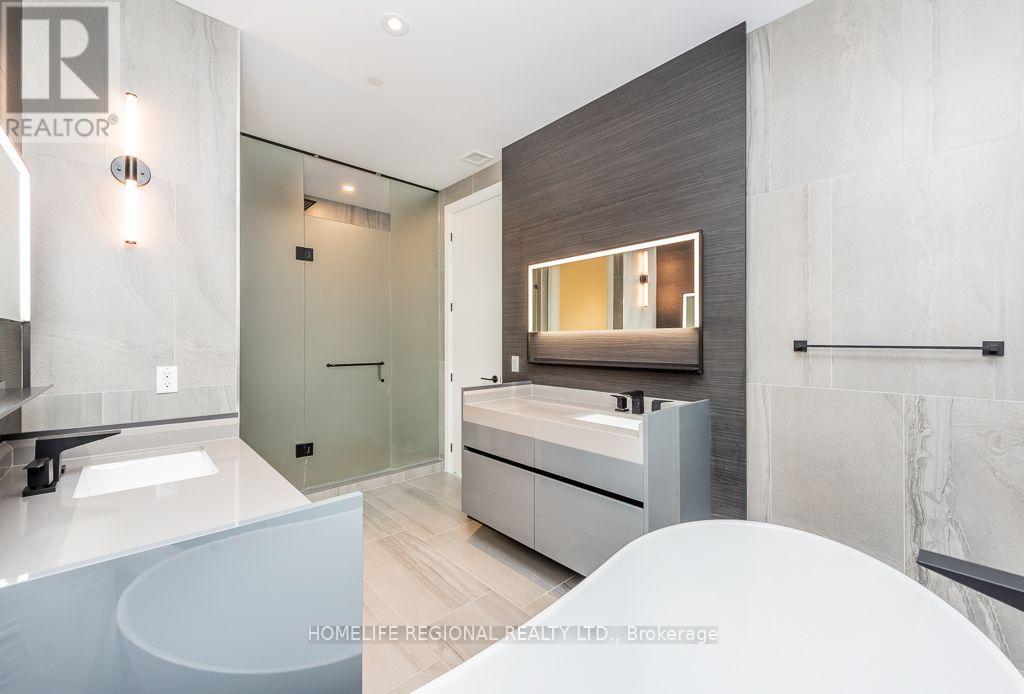 101- 55 Port Street East, Mississauga, ON photo 29