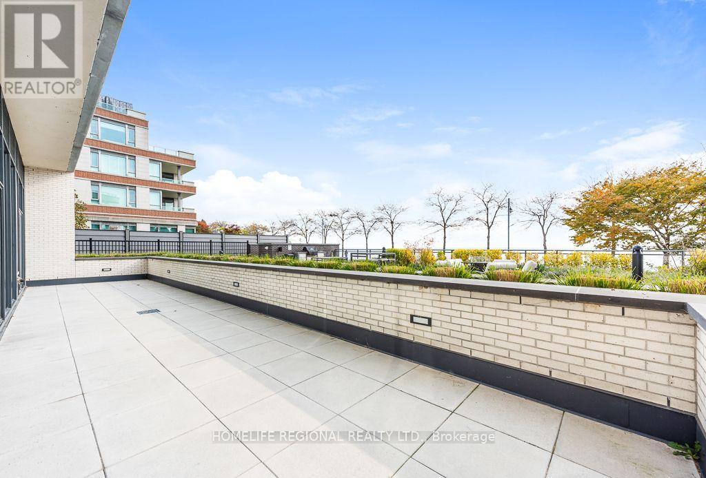 101- 55 Port Street East, Mississauga, ON photo 39