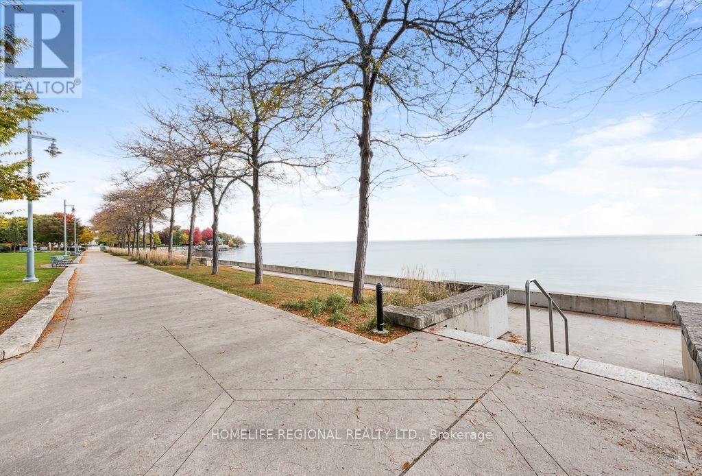 101- 55 Port Street East, Mississauga, ON photo 43