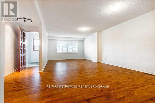 MAIN - 6 JUBILEE CRESCENT, Toronto (Humberlea-Pelmo Park) — photo 4