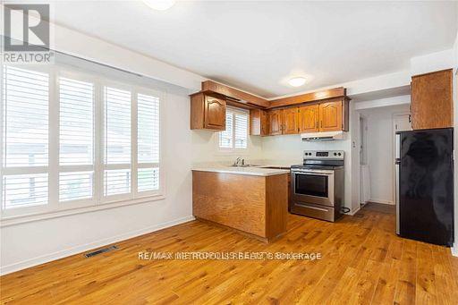MAIN - 6 JUBILEE CRESCENT, Toronto (Humberlea-Pelmo Park) — photo 7