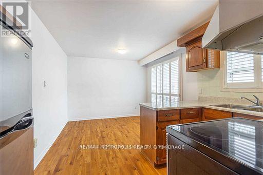 MAIN - 6 JUBILEE CRESCENT, Toronto (Humberlea-Pelmo Park) — photo 8