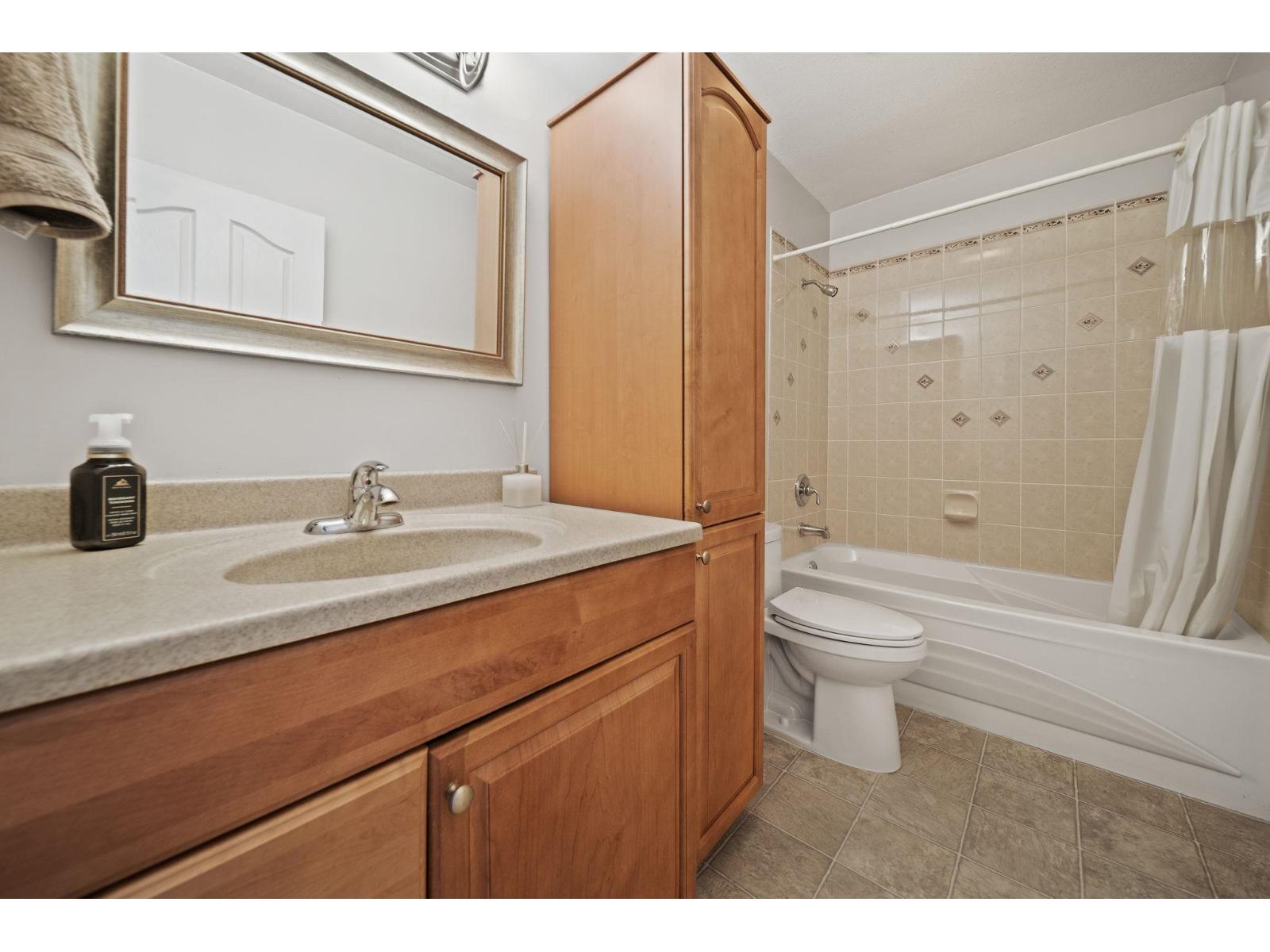 16925 94A Avenue, Surrey — photo 32