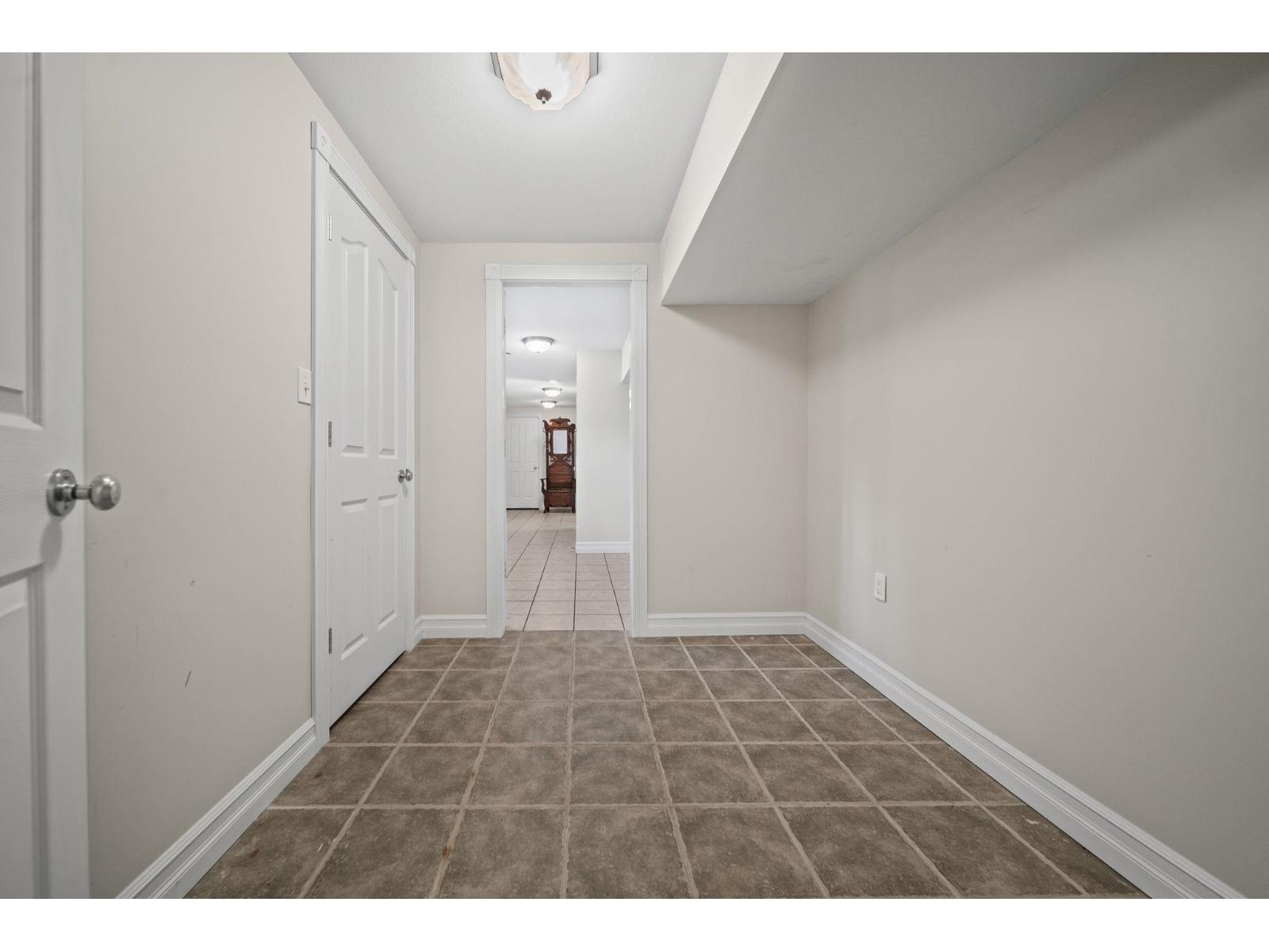 16925 94A Avenue, Surrey — photo 34