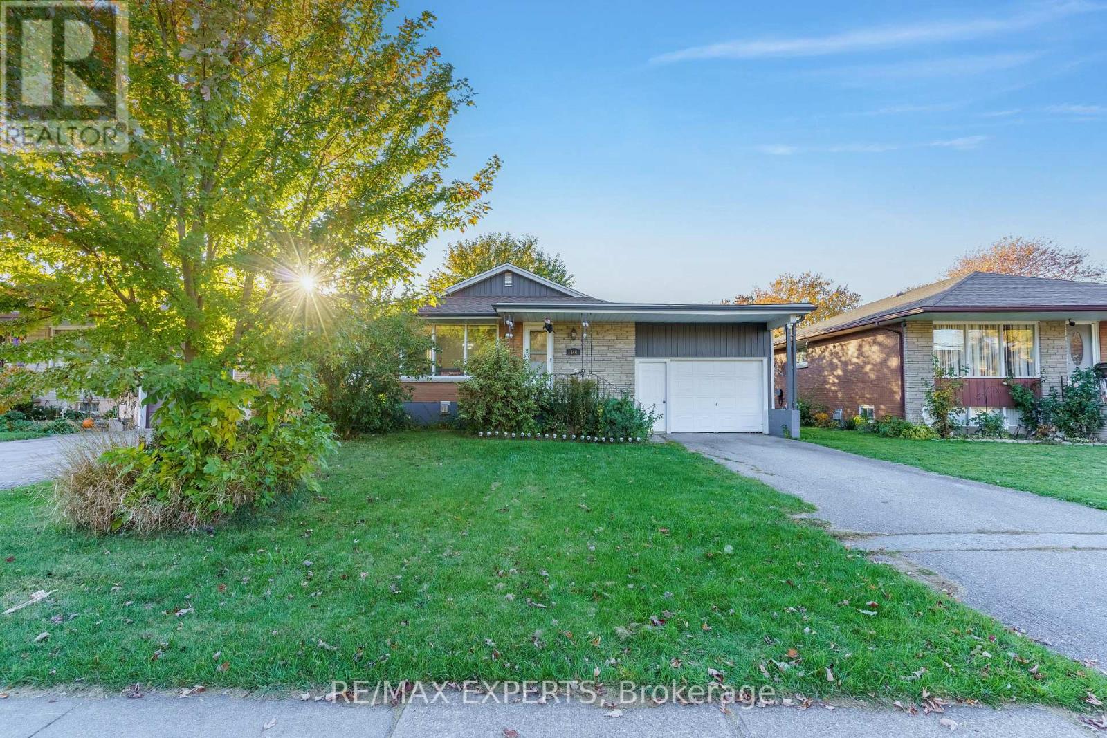MAIN - 144 ELM STREET, Port Colborne (Sugarloaf)
