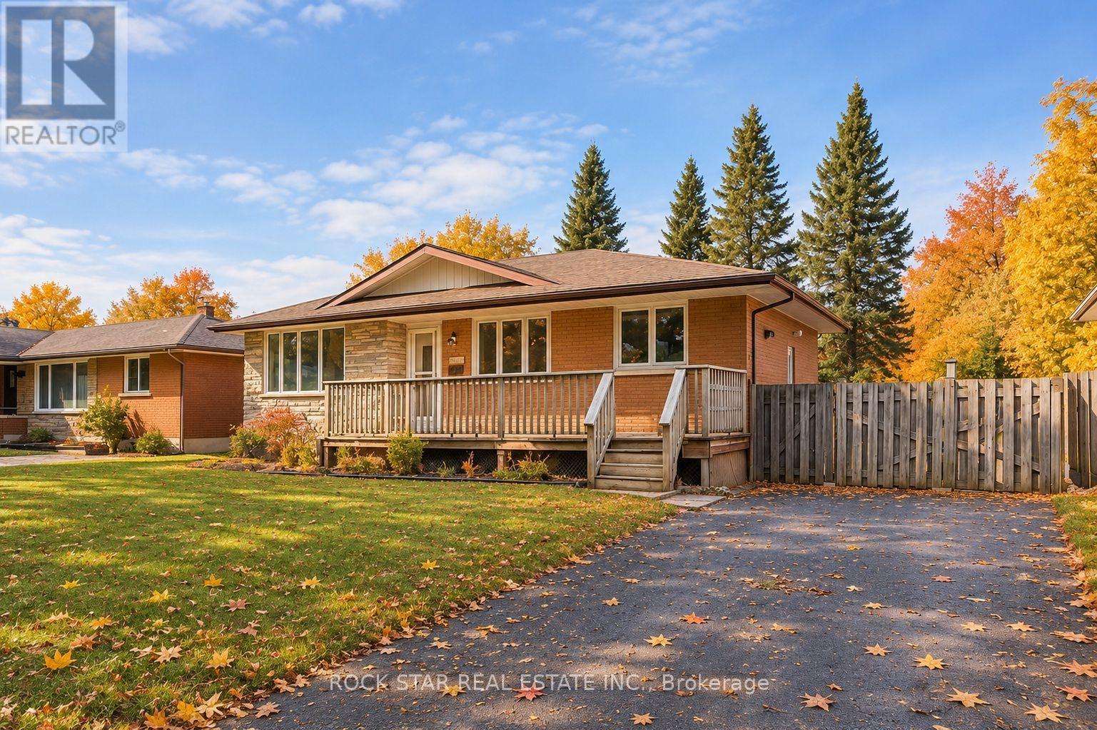 UPPER - 87 LEASIDE DRIVE, St. Catharines (Carlton/Bunting)