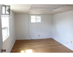 143078 15 Avenue W, Brooks — photo 4