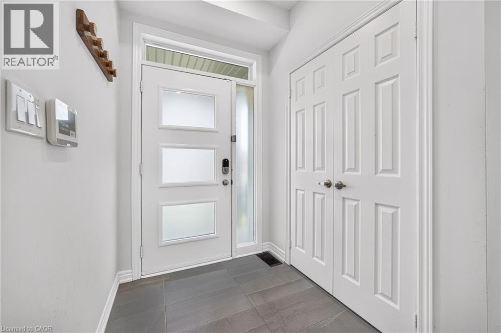 55 GRANITE RIDGE Trail, Waterdown — photo 3