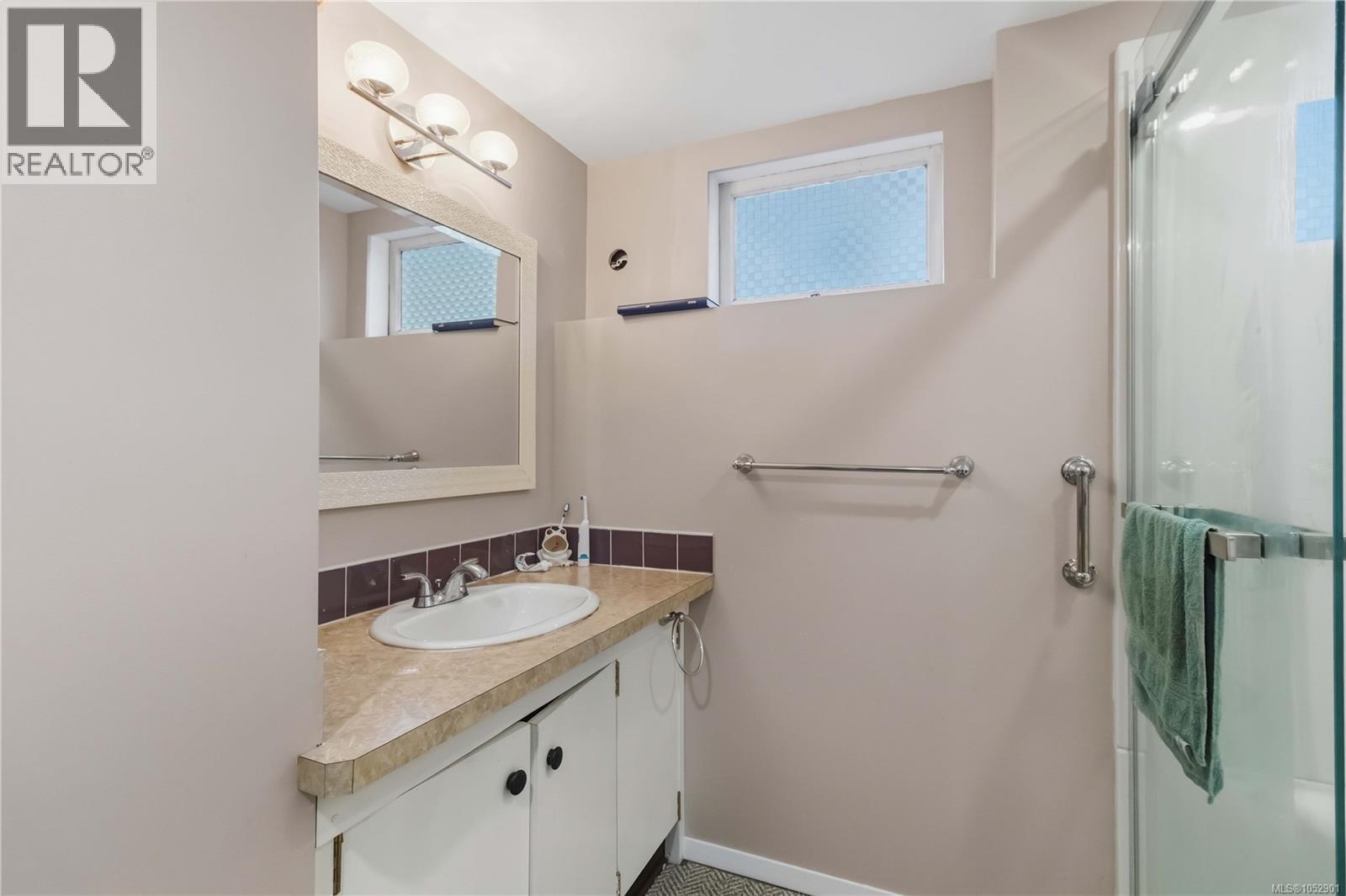  4276 Caen Road, Saanich
