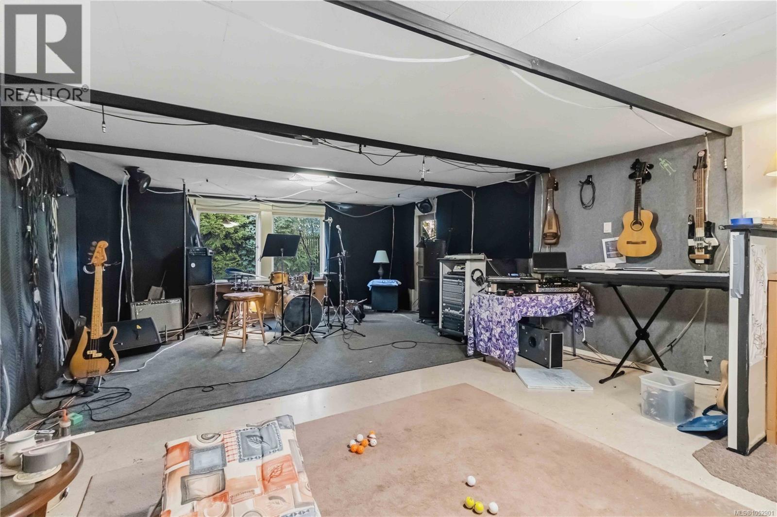  4276 Caen Road, Saanich