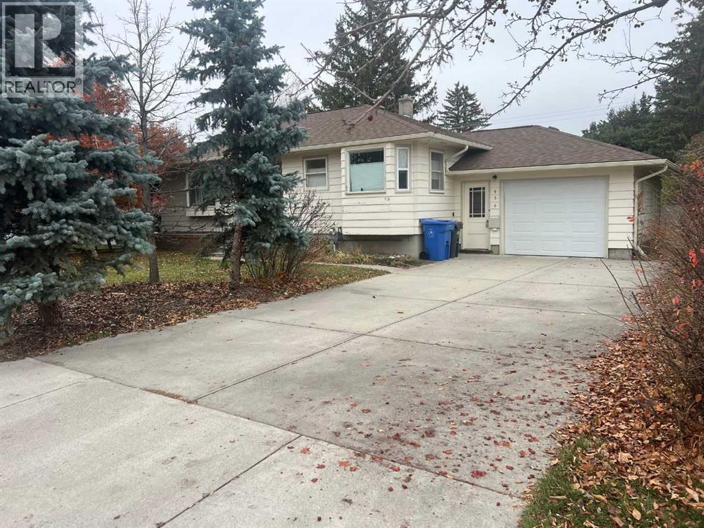 Photo of 930 8 Street SW, High River