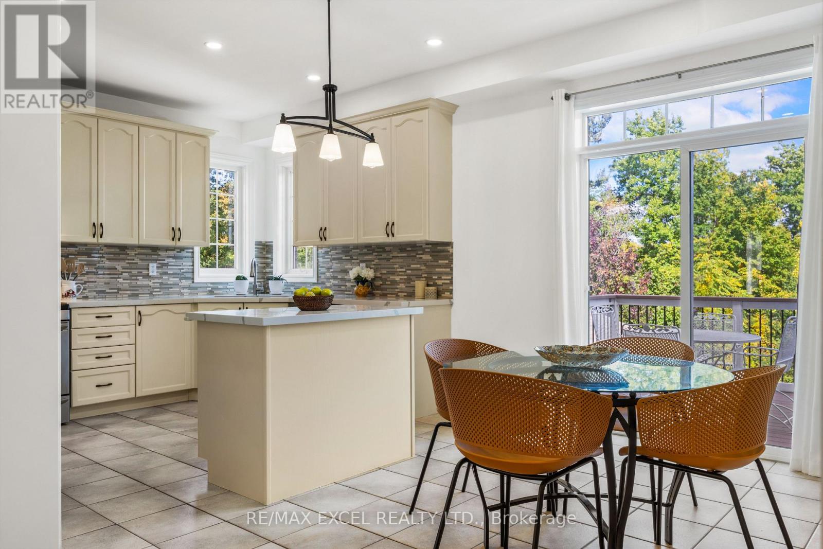 29 Brass Drive North, Richmond Hill, ON photo 13