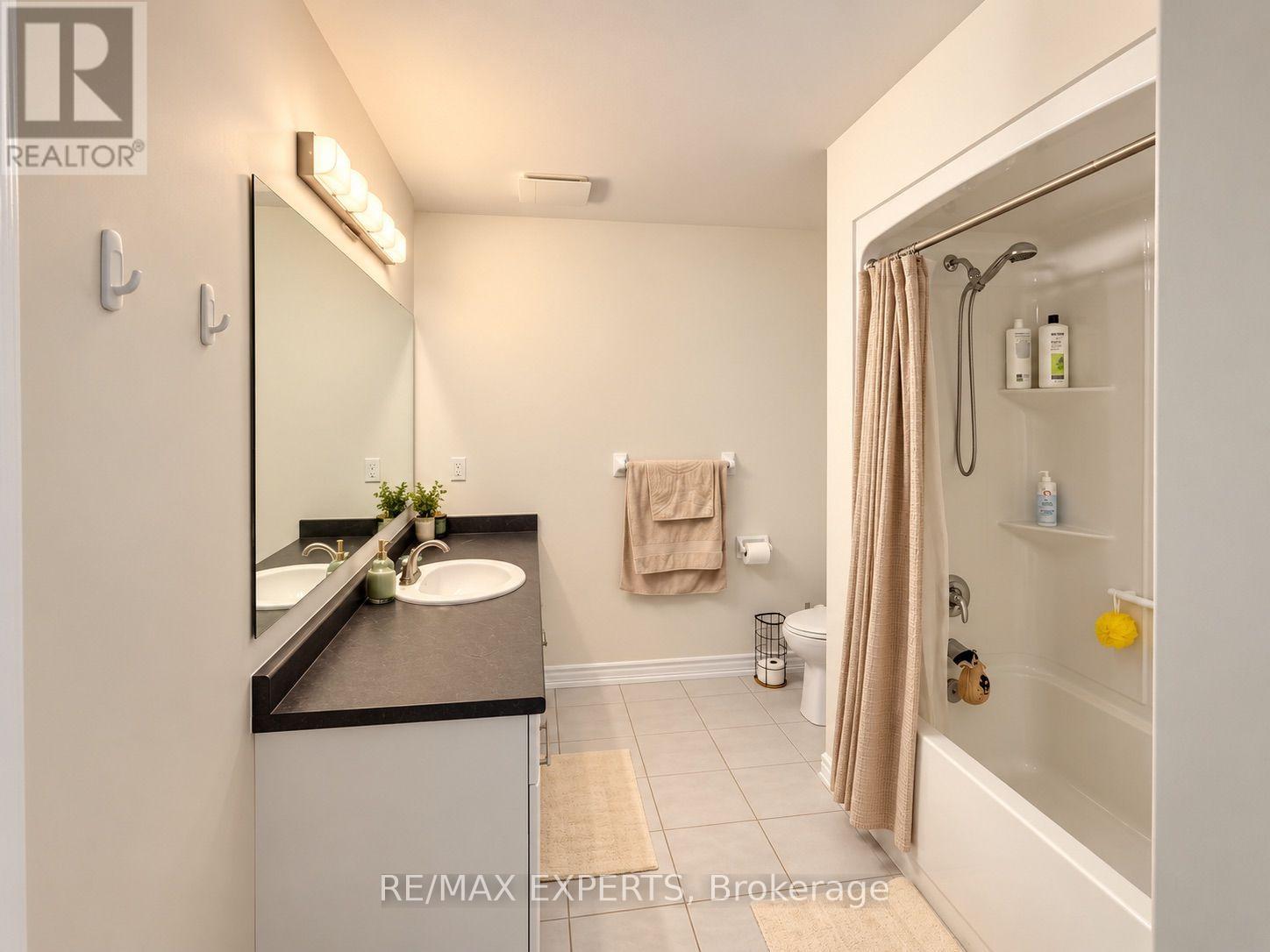 217 Hutchinson Drive, New Tecumseth photo 16