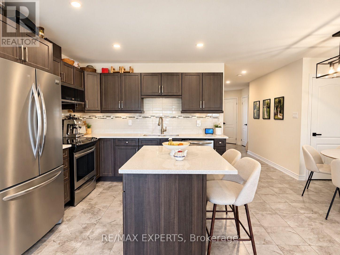 217 Hutchinson Drive, New Tecumseth photo 4