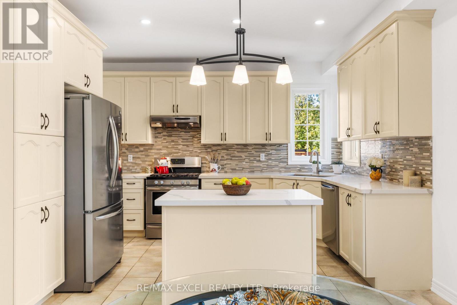 29 Brass Drive North, Richmond Hill, ON photo 11