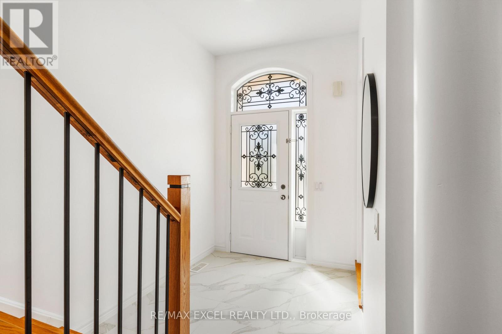 29 Brass Drive North, Richmond Hill, ON photo 4