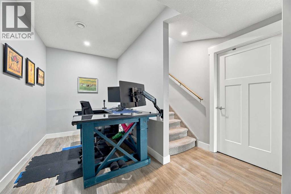 Perfect Multipurpose Den Area