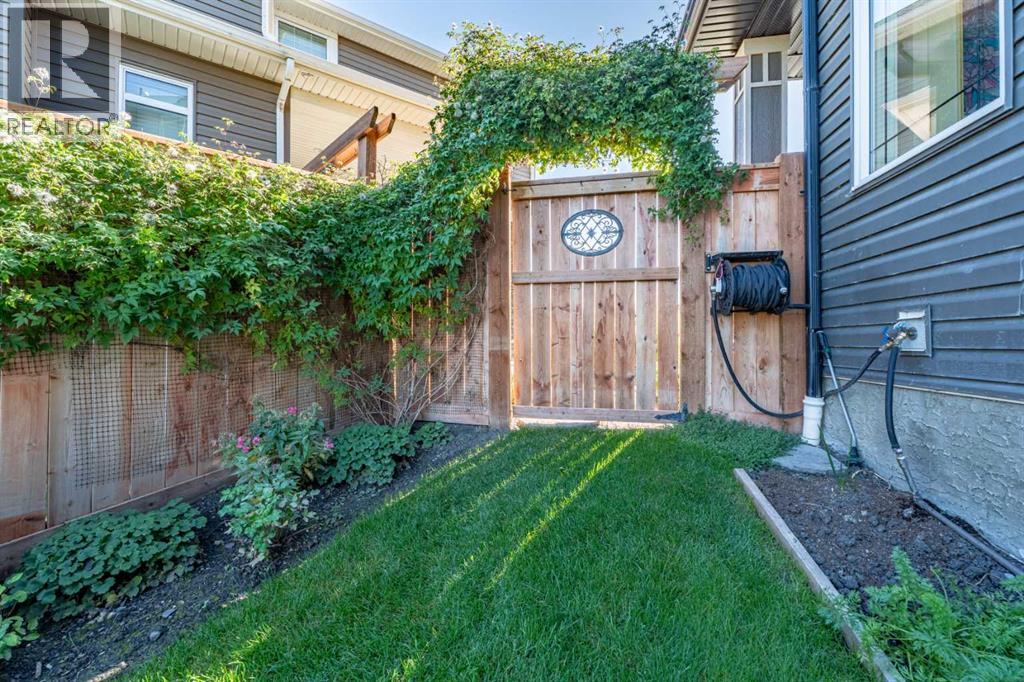 Gate to access front yard