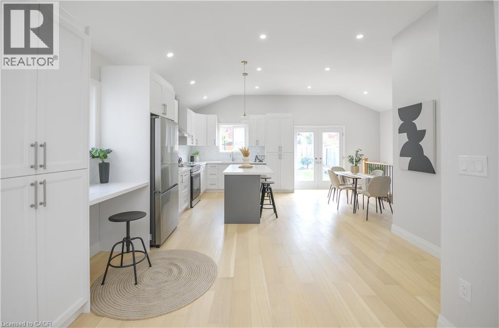 256 ROSSLYN Avenue N, Hamilton — photo 10