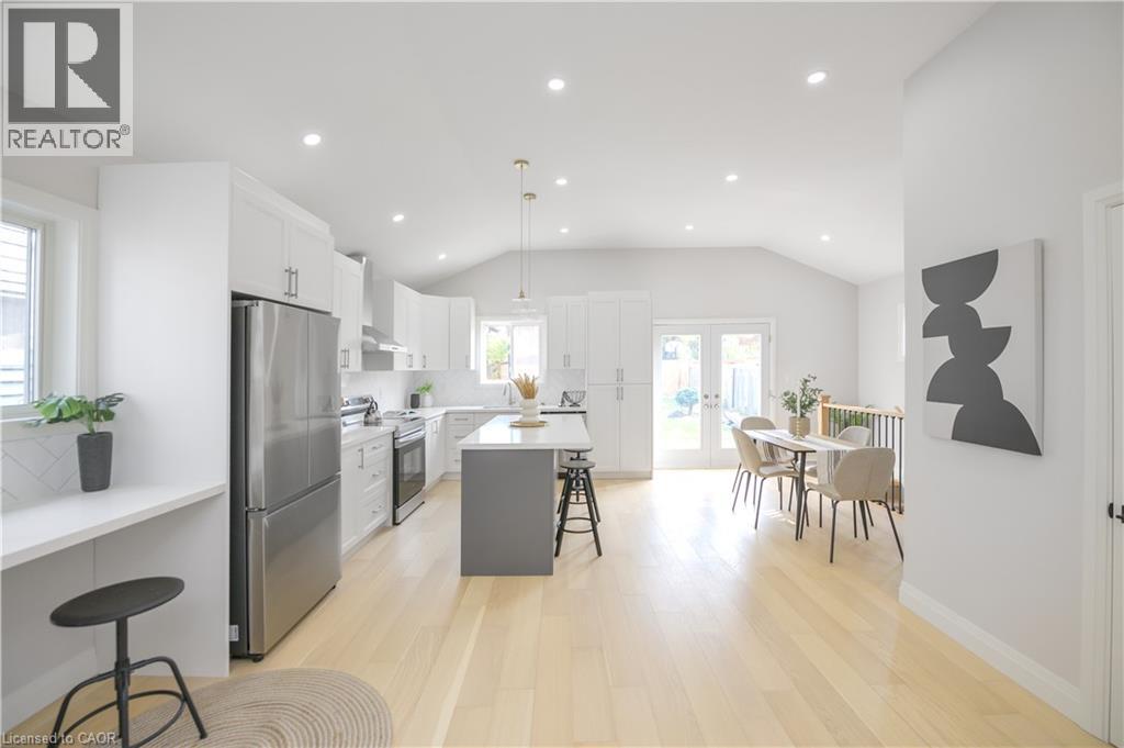 256 ROSSLYN Avenue N, Hamilton — photo 11