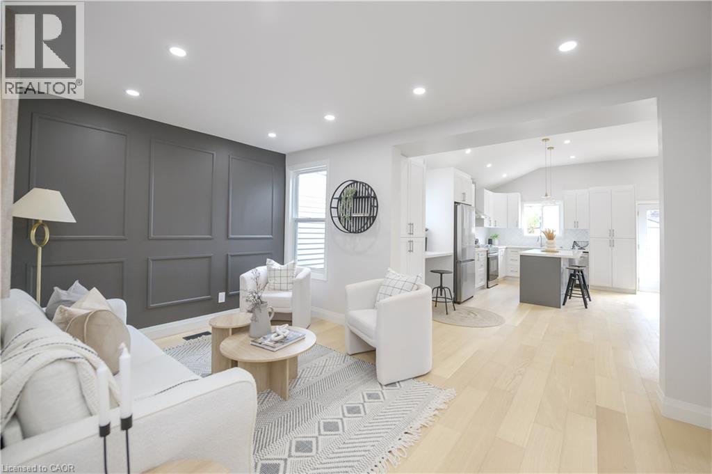 256 ROSSLYN Avenue N, Hamilton — photo 4