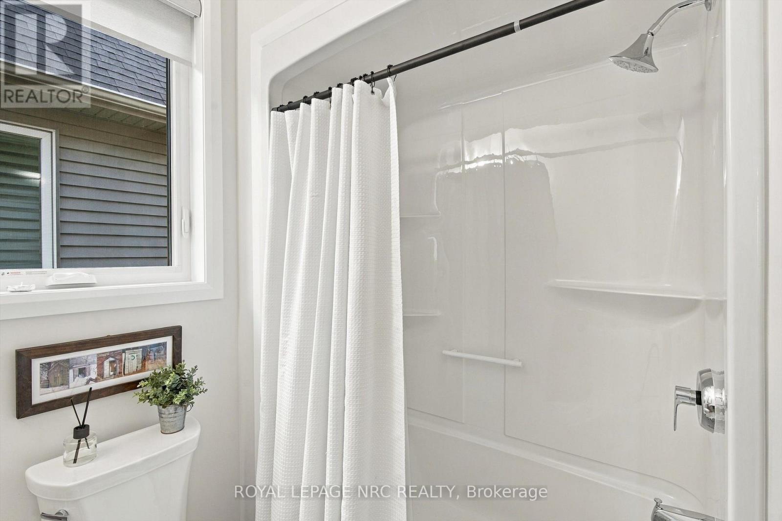 23 CAMPBELL STREET, Thorold (Hurricane/Merrittville) — photo 10