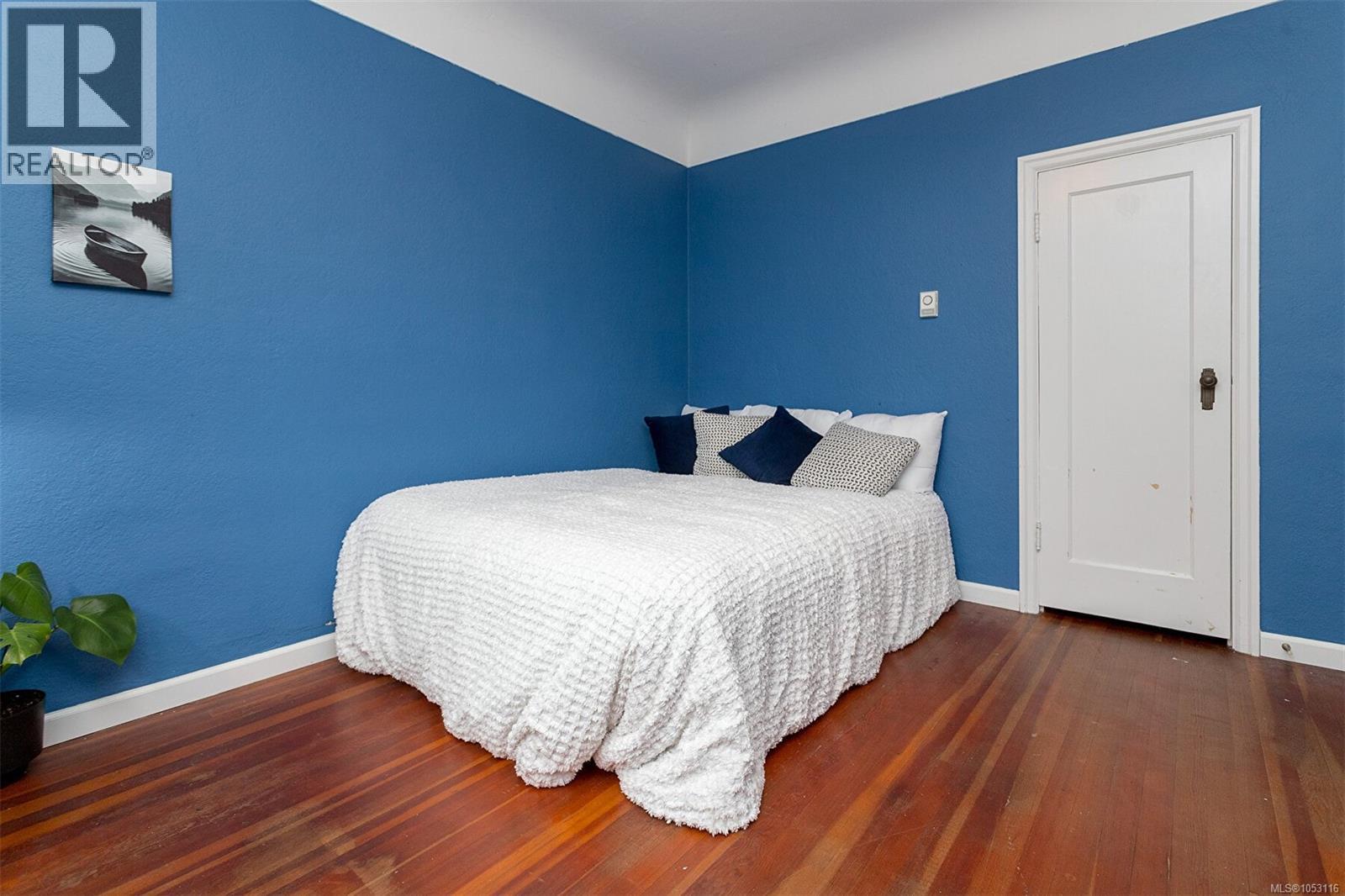  1118 Tolmie Avenue, Saanich