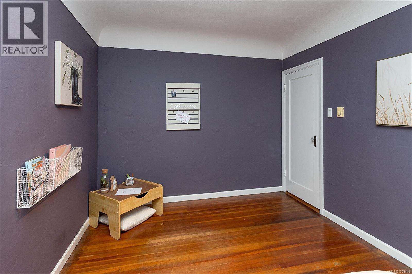  1118 Tolmie Avenue, Saanich