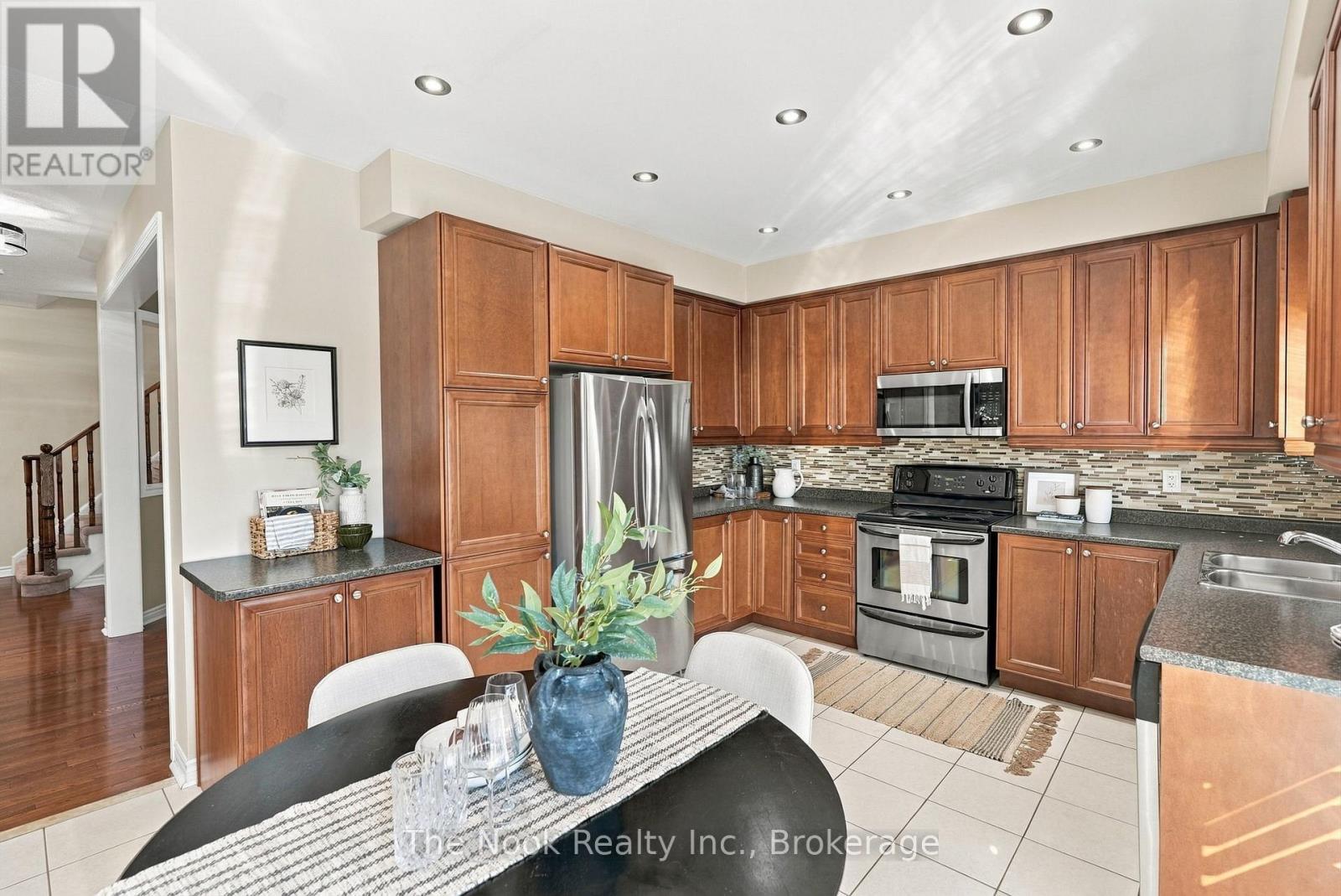 37 SWINDELLS STREET, Clarington (Bowmanville) — photo 11