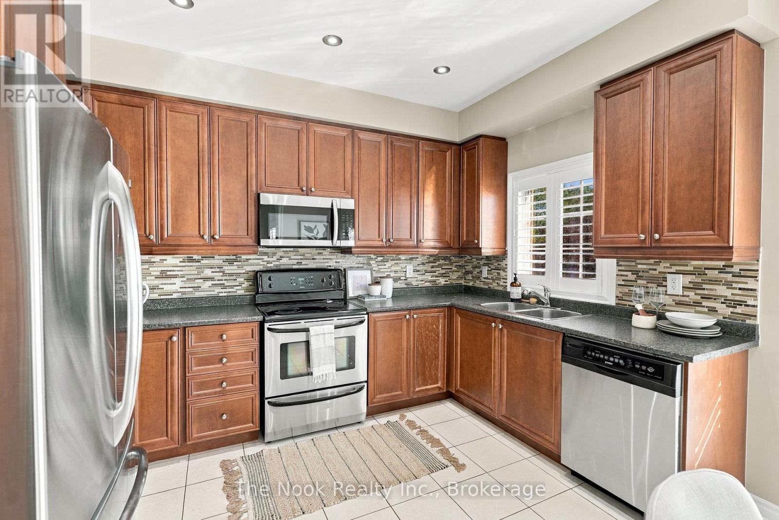 37 SWINDELLS STREET, Clarington (Bowmanville) — photo 12