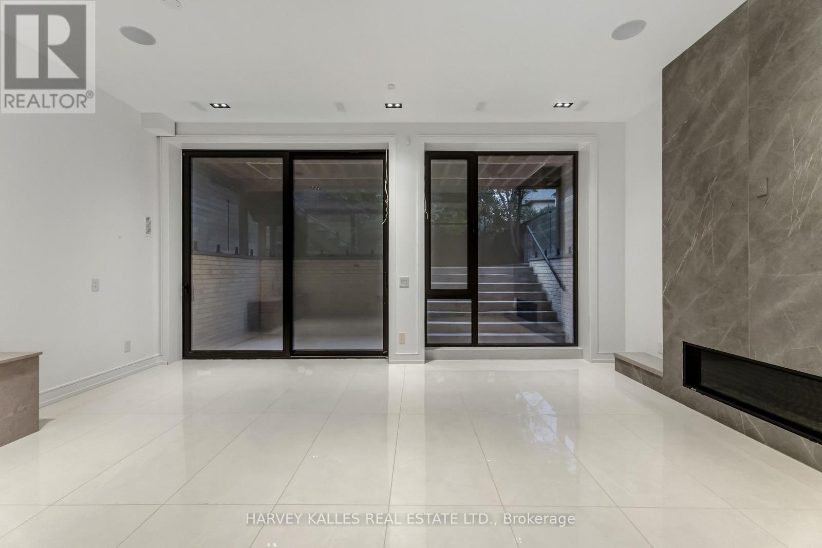 33 Saint Hilda's Avenue, Toronto, ON photo 42
