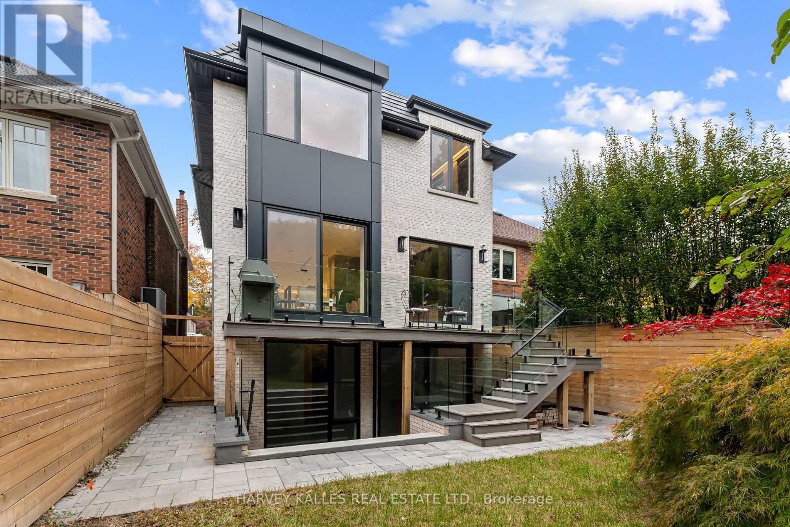 33 Saint Hilda's Avenue, Toronto, ON photo 46