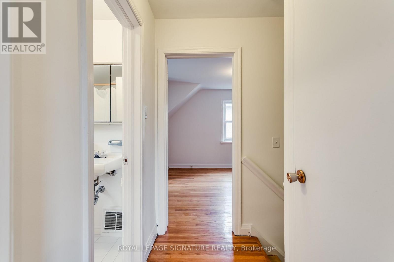 20 Silverton Avenue, Toronto, ON photo 19