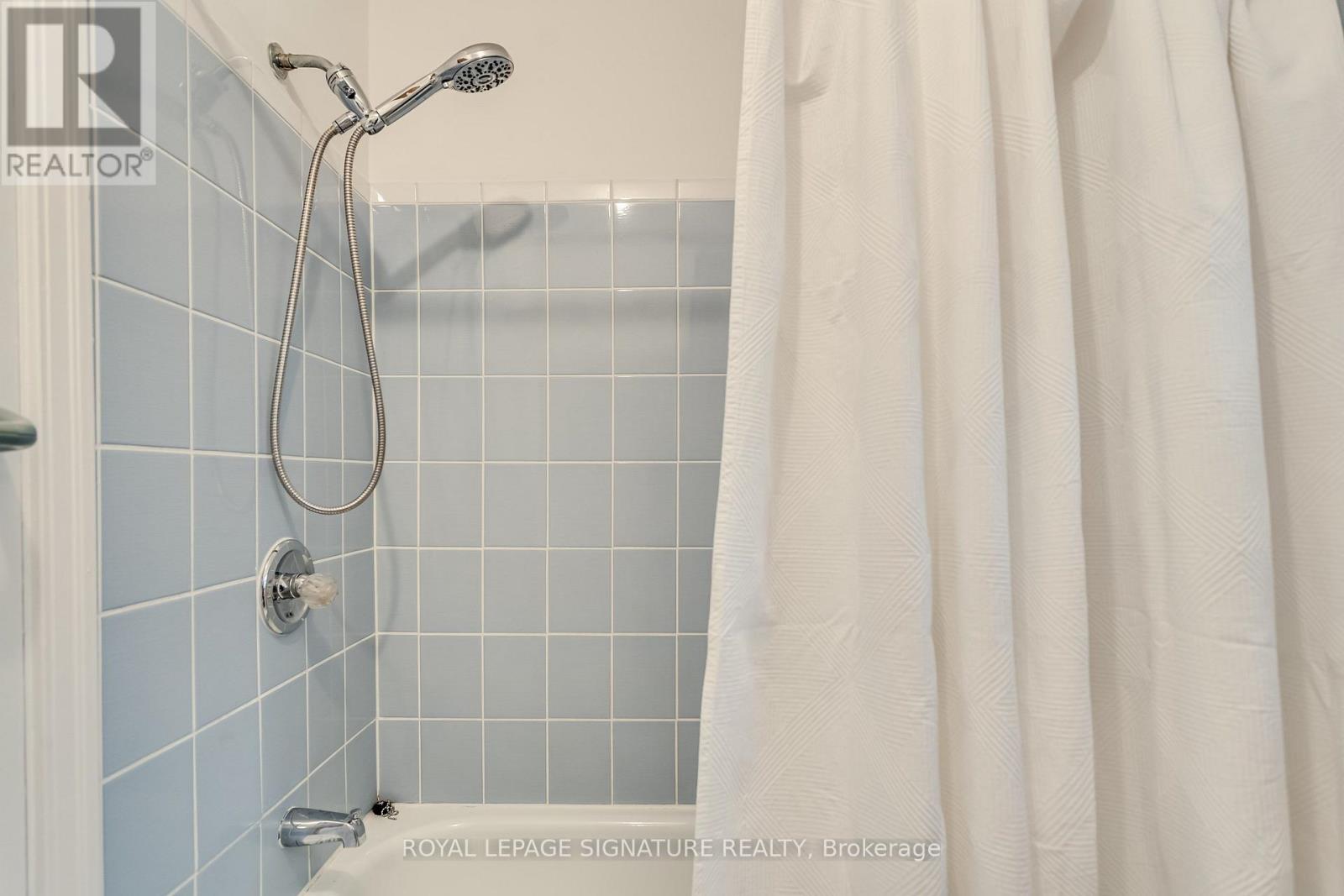 20 Silverton Avenue, Toronto, ON photo 27
