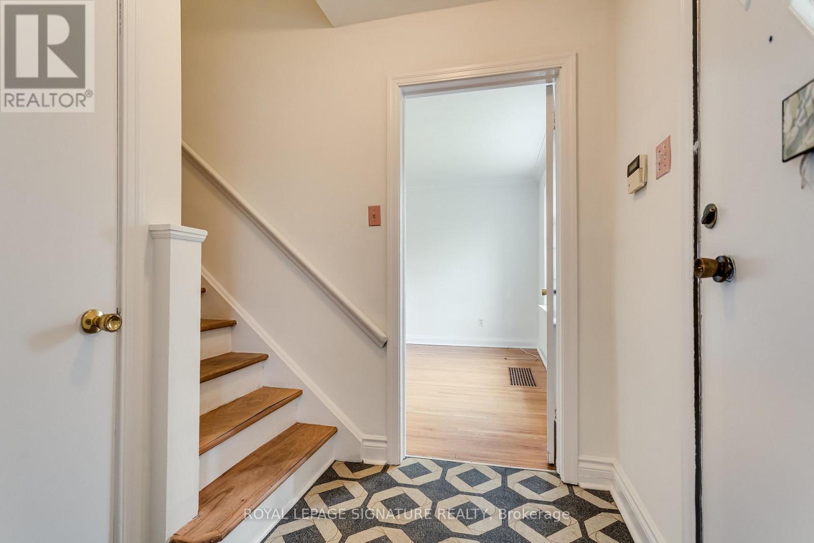 20 SILVERTON AVENUE, Toronto (Clanton Park) — photo 5