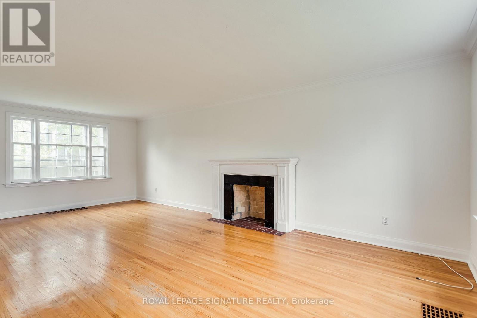 20 SILVERTON AVENUE, Toronto (Clanton Park) — photo 6